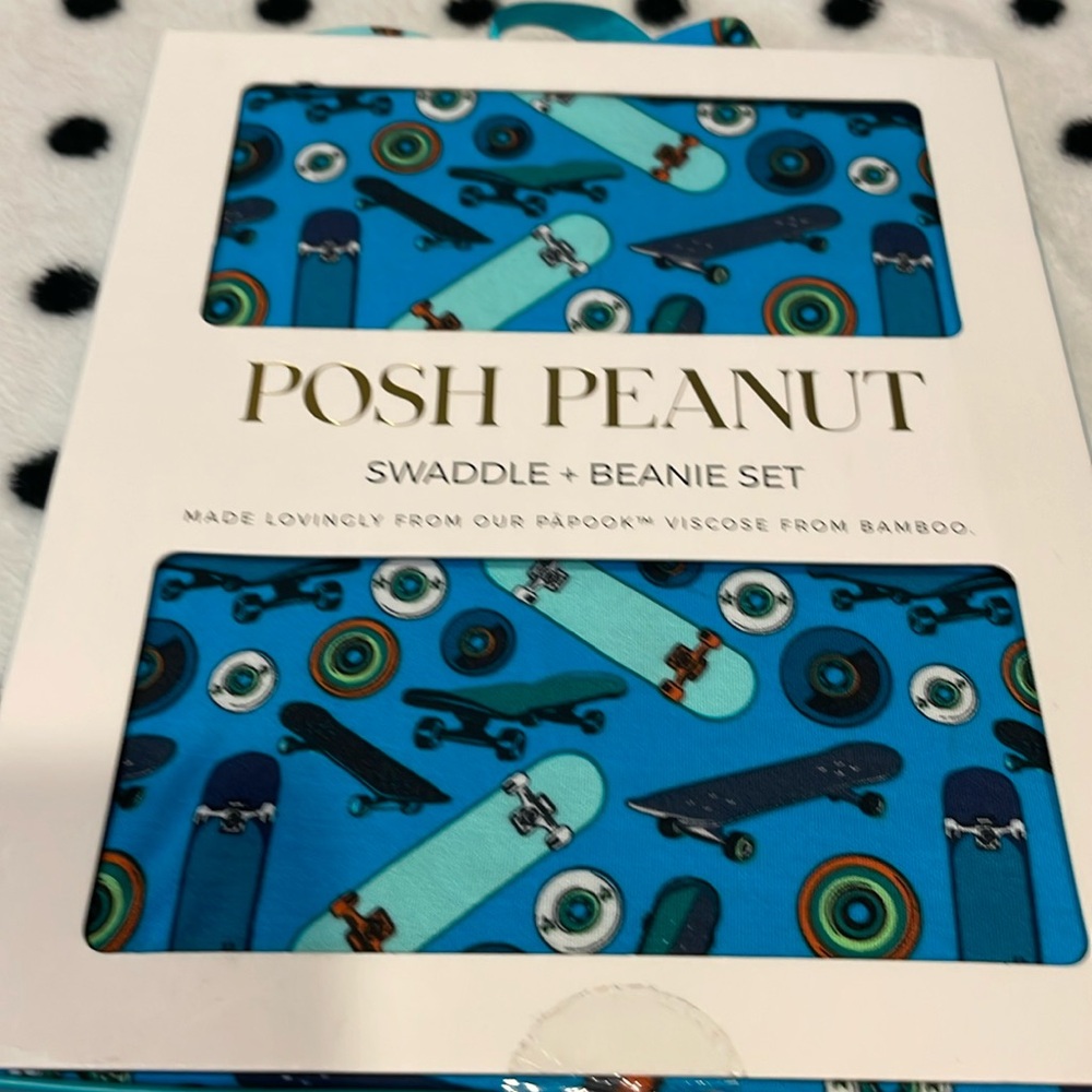 Posh Peanut swaddle & Beanie set